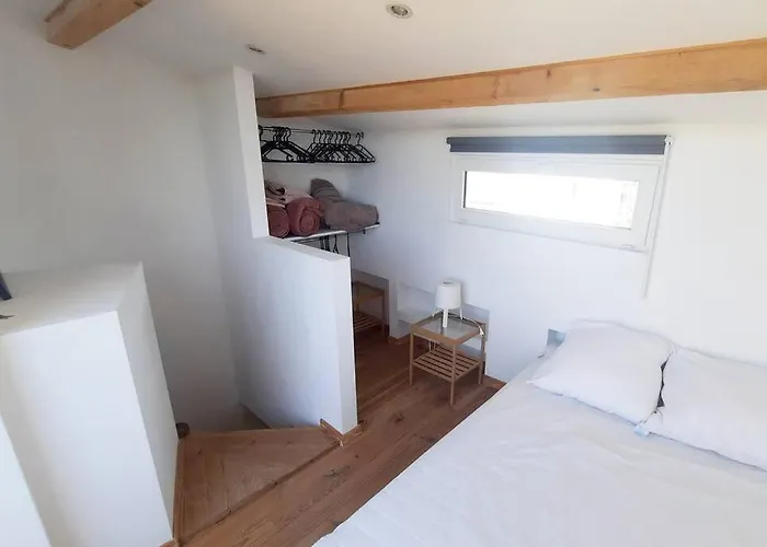 Daire La Cigale - Piscine - Centre Village Bessan